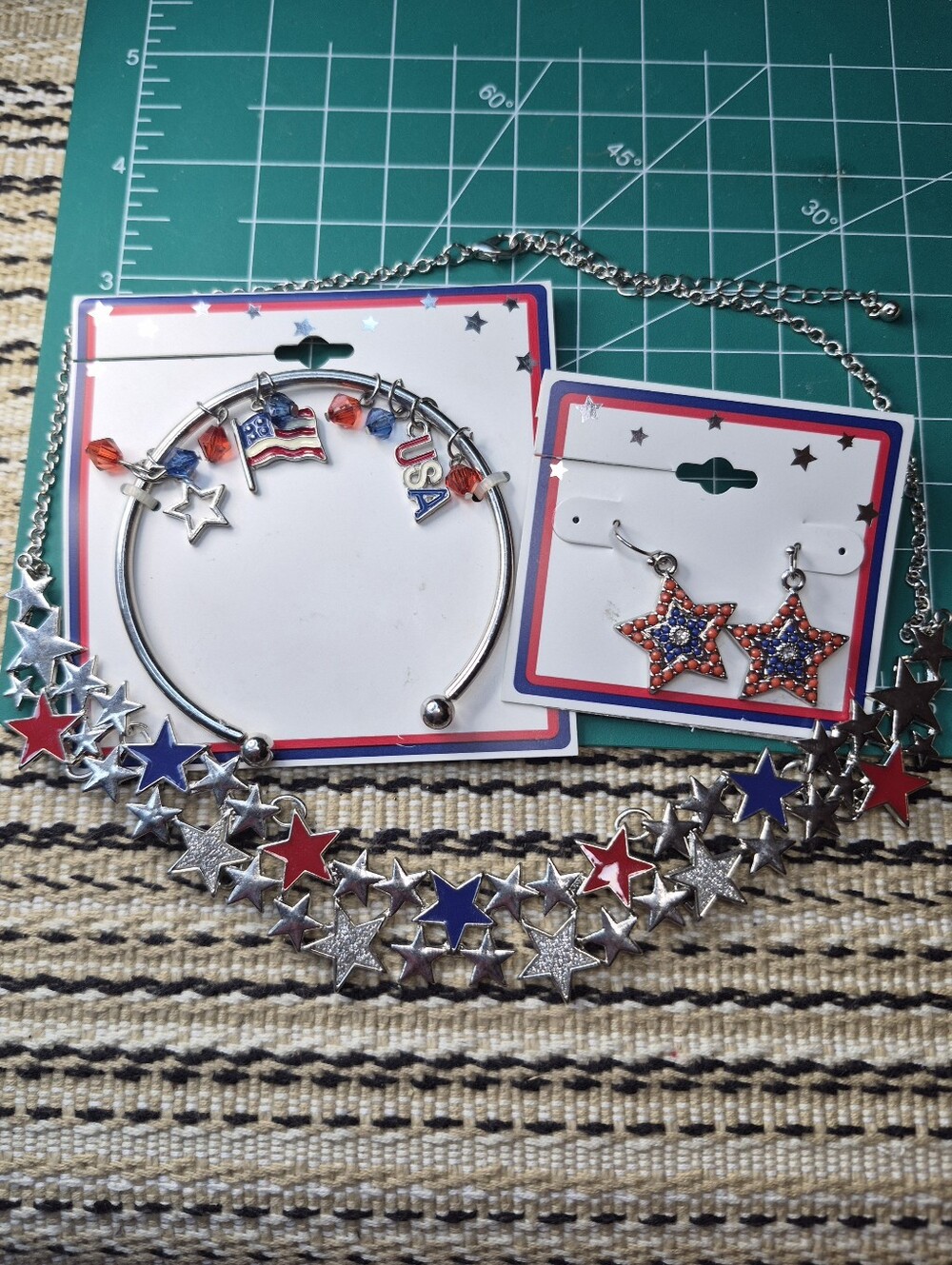 Patriotic Costume Jewelry Lot Bundle Bracelet Necklace Earrings USA America Flag